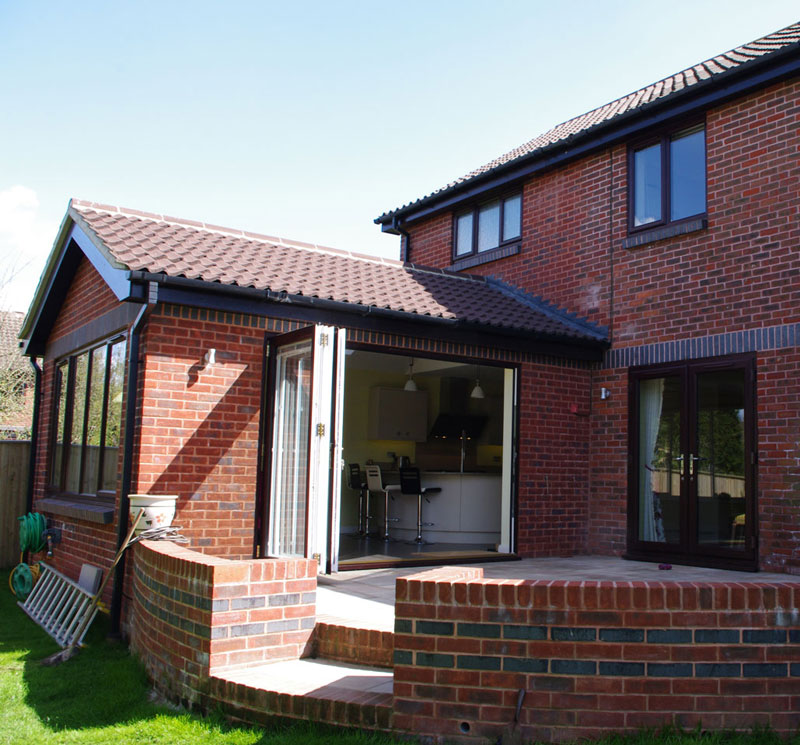 A SINGLE-STOREY SIDE OR SMALL REAR EXTENSION